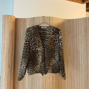 Chic Leopard Print Blouse